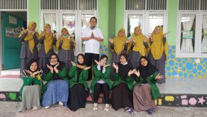 Penyerahan Mahasiswa Jurusan Pendidikan Islam Anak Usia Dini Fakultas Ilmu Tarbiyah dan Keguruan Didampingi Oleh Dosen Pembimbing H. Jajang Aisyul Muzakki M. Pd.I Dalam Kegiatan Pengenalan Lapangan Prasekolah Sabilul Huda Kota Cirebon.
