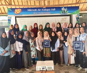 Kunjungan Mahasiswa Jurusan Pendikan Islam Anak Usia Dini Fakultas Ilmu Tarbiyah dan Keguruan IAIN Syekh Nurjati Cirebon ke Rumah Batik Trusmi Plered Kabupaten Cirebon