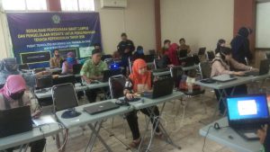 Tenaga Kependidikan IAIN Syekh Nurjati Cirebon Mengikuti Kegiatan Sosialisasi Penggunaan Smartcampus dan dan Pengelolaan Website Kependidikan Tahun 2020 yang Diselenggarakan Oleh Pusat Teknologi Informatika dan Pangkalan Data IAIN Syekh Nurjati Cirebon.