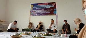 Ketua Jurusan Pendidikan Islam Anak Usia Dini Fakultas Ilmu Tarbiyah dan Keguruan Institut Agama Islam Negeri ( IAIN ) Syekh Nurjati Cirebon Dr. Asep Mulyana, M. Si. Memberikan Sambutan Dalam Acara Ramah Tamah Wisudawati Gelombang 23 Tahun 2021.