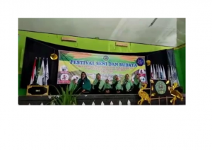 Penampilan Mahasiswa Dalam Lomba Paduan Suara