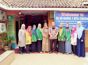 Penyerahan Mahasiswa Jurusan Pendidikan Islam Anak Usia Dini Fakultas Ilmu Tarbiyah dan Keguruan Didampingi Oleh Dosen Pembimbing Drs. H. Masdudi, M. Pd. Dalam Kegiatan Pengenalan Lapangan Prasekolah ke RA An-Nawaa 3 Kota Cirebon.