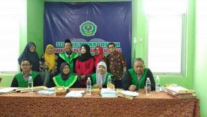Kenangan Saat Almarhum Drs. Abu Khaer, M. Ag Menguji Uji Munaqosyah Tahun 2018.