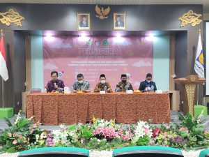 Durtam S. Ag., M. Pd.I. Sekretaris Jurusan membacakan Do’a Kegiatan Pekan Seni Guru dan Anak Himpunan Mahasiswa Jurusan Pendidikan Islam Anak Usia Dini