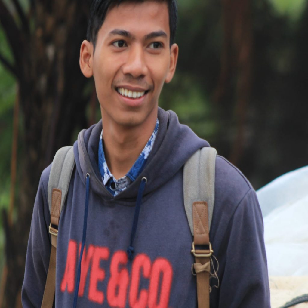 Penyair Sekaligus Essayist Genius dari Jurusan Filsafat Agama, Chairul Anam