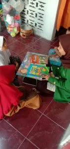 Kegiatan KKN-DR Hari ke 2 Sampai Hari ke 4 Mahasiswa Jurusan Pendidikan Islam Anak Usia Dini Fakultas Ilmu Tarbiyah dan Keguruan IAIN Syekh Nurjati Cirebon 