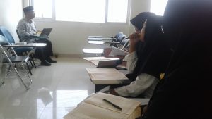 Orientasi Mahasiswa Baru Fakultas Ilmu Tarbiyah dan Keguruan dengan Ngaji Kitab Wa Ta’lim.