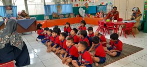 Dosen Pembimbing Lapangan, Guru Pamong dan Mahasiswa Program Lapangan Prasekolah Jurusan Pendidikan Islam Anak Usia Dini