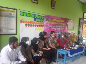 Sambutan Ketua Jurusan Pendidikan Islam Anak Usia Dini  Oleh ketua Jurusan pendidikan Islam Anak Usia Dini Dr. Asep Mulyana, M. Si. Dalam Kegiatan Pengabdian Kepada Masyarakat Jurusan Pendidikan Islam Anak Usia Dini Dengan RA, TK dan PAUD Kecamatan Plumbon