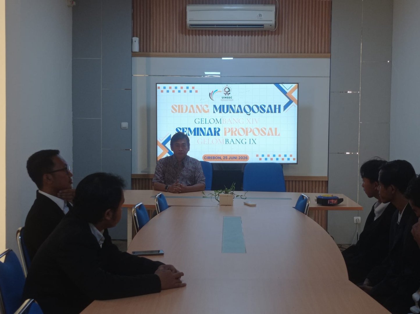 Seminar Proposal Gelombang 9 Fakultas Ushuluddin dan Adab UIN Siber Syekh Nurjati Cirebon Berlangsung Kondusif dan Berkualitas