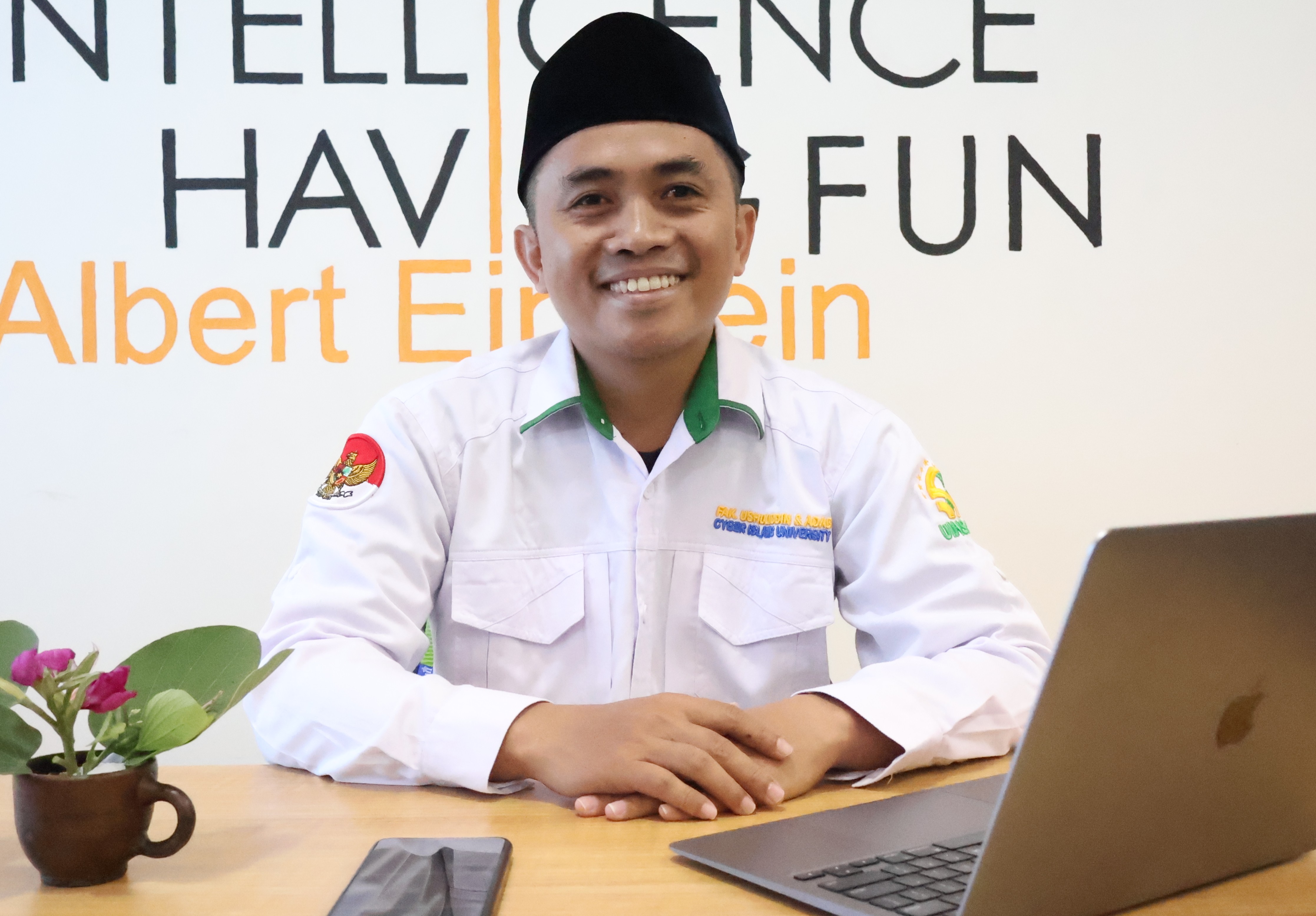 Dr. Fuad Nawawi,M.Ud.